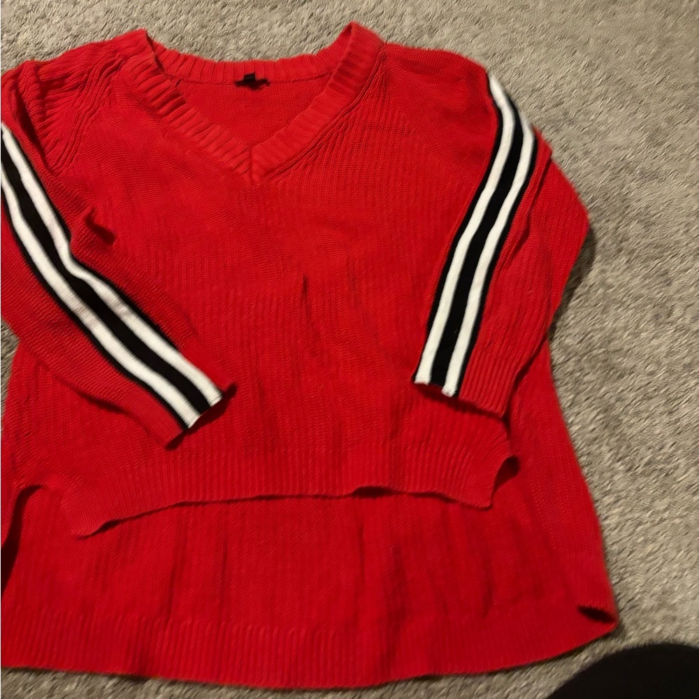 Women’s v neck sweater